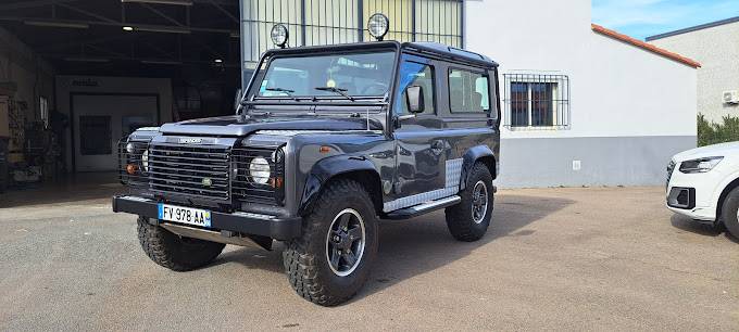 4x4 gris